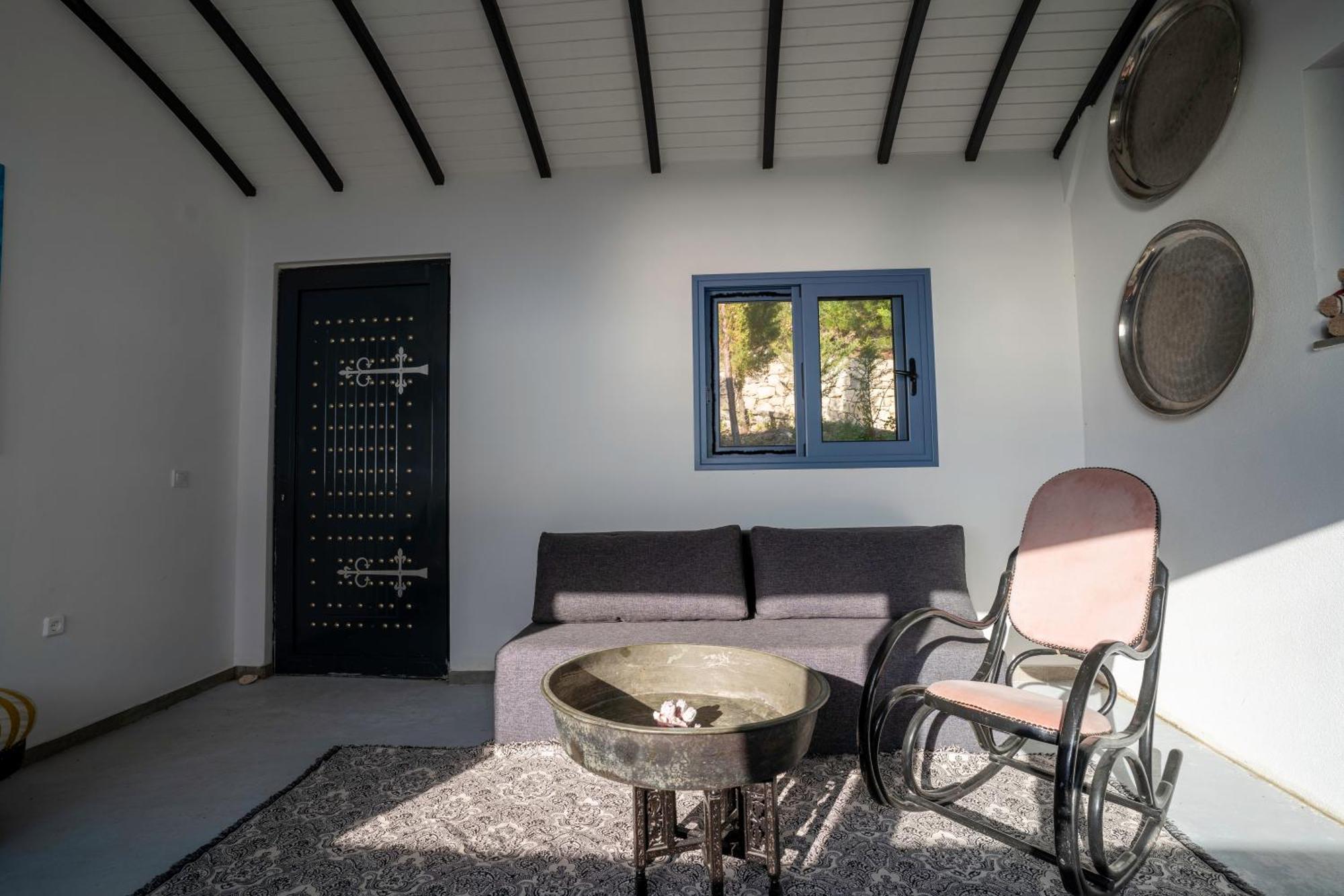 Serenity Boutique Suites Athánion Exteriör bild