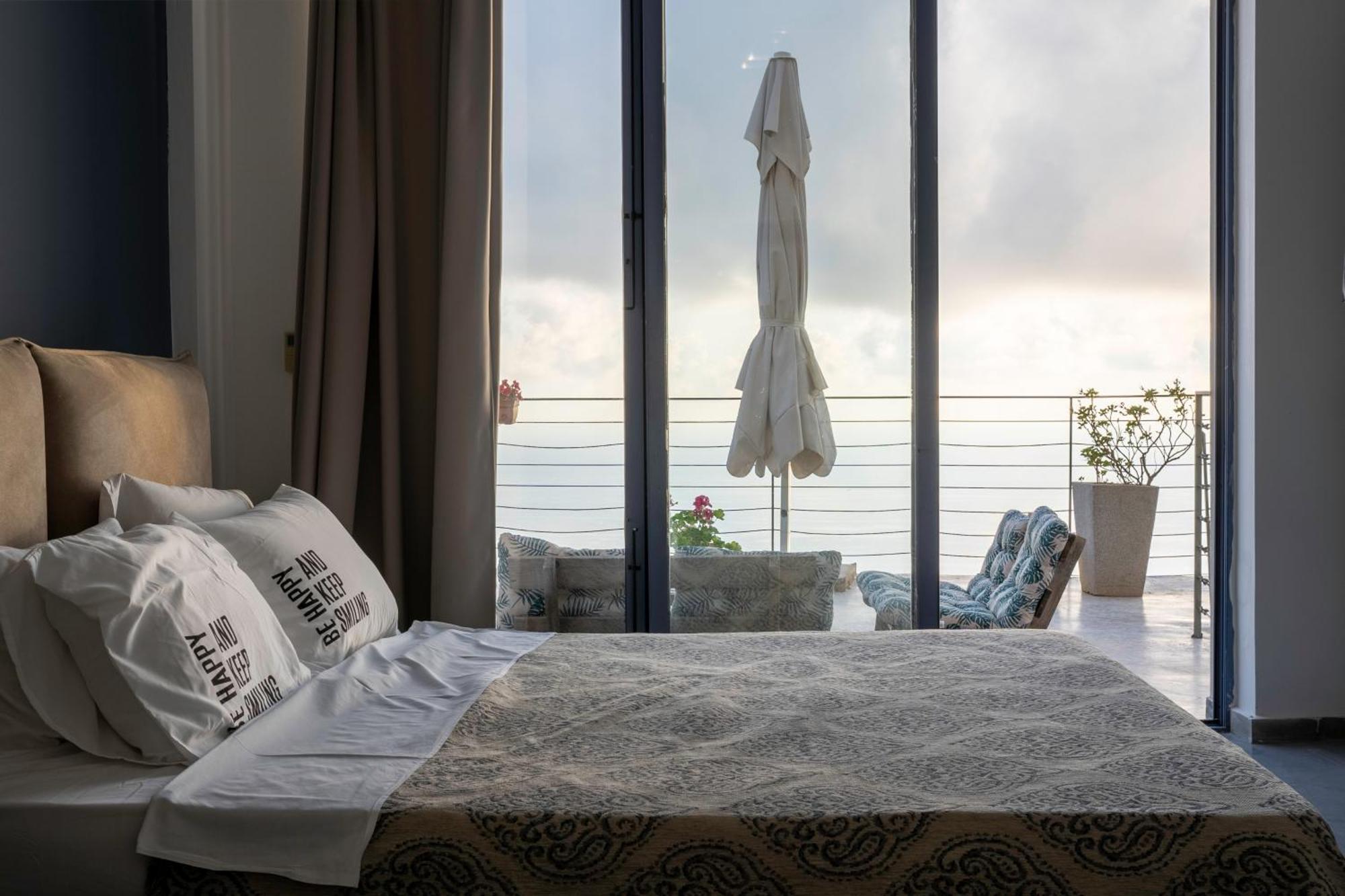Serenity Boutique Suites Athánion Exteriör bild