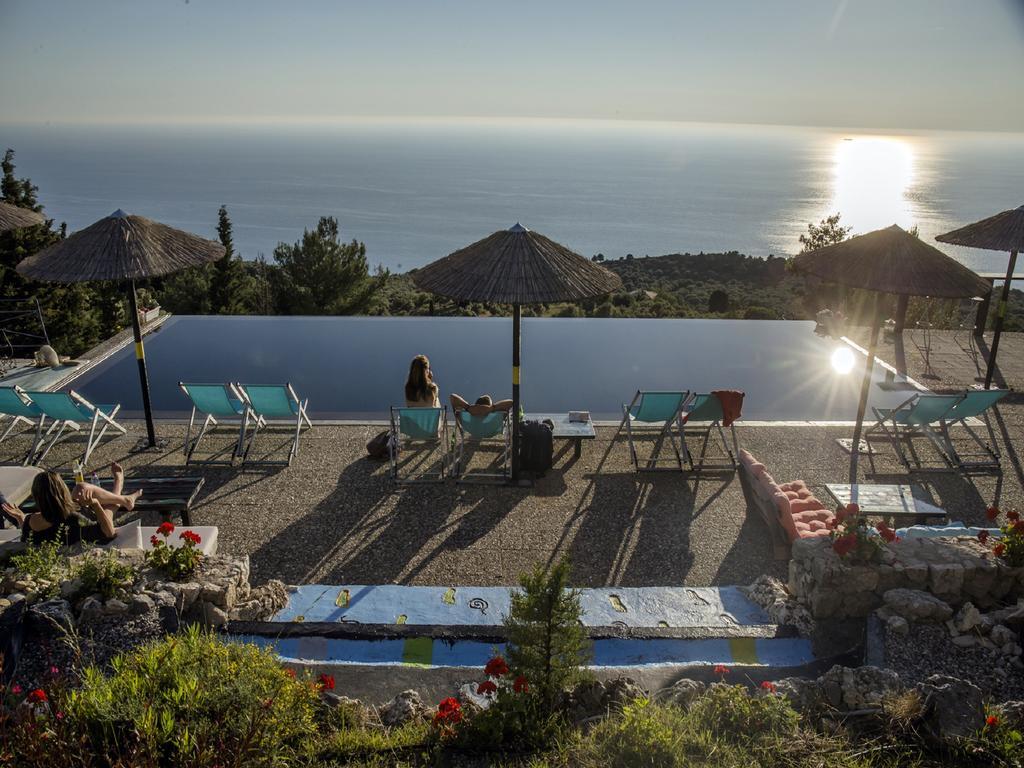 Serenity Boutique Suites Athánion Exteriör bild